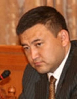 Сангийн сайд Б.ЧОЙЖИЛСҮРЭН ТОСОН БУМБЫН НУРУУГ хятадуудад зарахаар шуударлаа