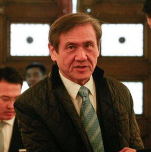 Аз, азгүйтлийн зааг дээрх эрхэм