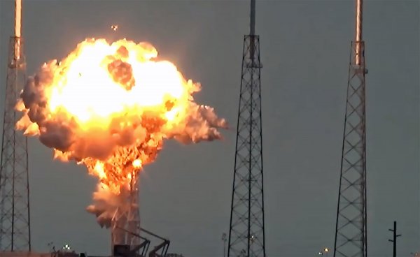 Facebook-ийн хиймэл дагуул дэлбэрлээ