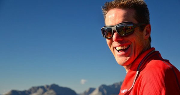 СТИВ НЭШИЙН ДУРСГАЛЫГ ХҮНДЭТГЭН ЗУЛ ӨРГӨНӨ