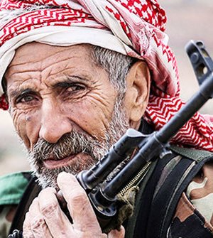 Вашингтон курдуудыг, тэд нартай байлдаж буй Анкараг ч дэмжиж байна