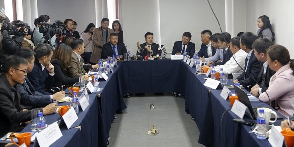 НИЙСЛЭЛ БАРИЛГЫН САЛБАРЫГ ДЭМЖИЖ АЖИЛЛАНА