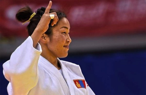 Гавьяат тамирчин Д.Сумьяа дэлхийн чансааг тэргүүлж байна