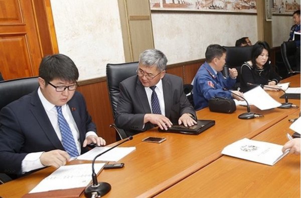 Хяналтын зарим цэгийг татан буулгахаар боллоо