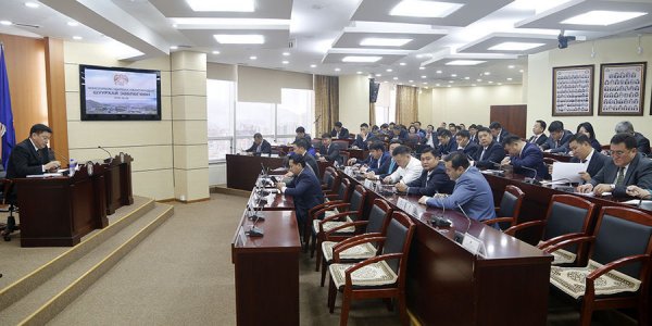 Сонгуулийн үеэр 51 шил архи хураан авчээ