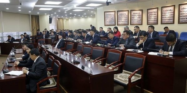 Агаарын бохирдлыг бууруулах дорвитой арга хэмжээ авч ажиллахыг үүрэг болгожээ