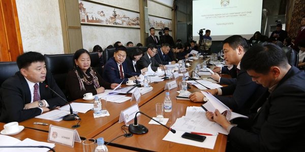 УЛААНБААТАР ХОТЫН ЭДИЙН ЗАСАГ, НИЙГМИЙГ 2017 ОНД ХӨГЖҮҮЛЭХ ҮНДСЭН ЧИГЛЭЛИЙГ БАТАЛЛАА