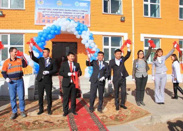 БАЯН-ОВОО СУМ 35 ЖИЛИЙН ДАРАА ШИНЭ ЭМНЭЛЭГТЭЙ БОЛЛОО