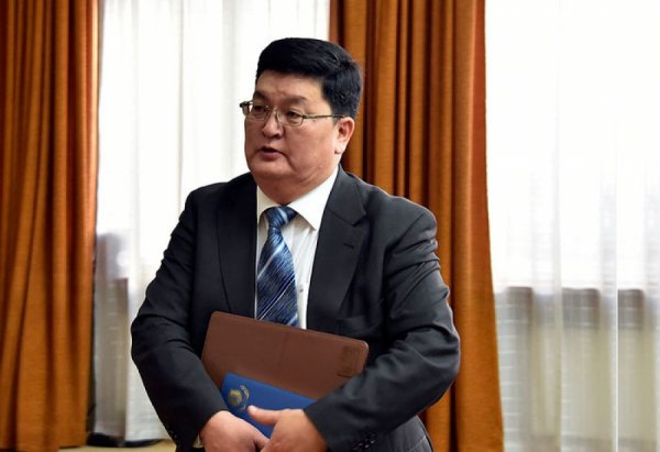 Д.ОДБАЯРЫГ ҮХЦ-ИЙН ГИШҮҮНЭЭР ТОМИЛОХЫГ ДЭМЖЛЭЭ