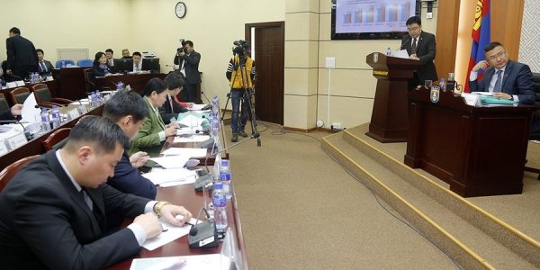 Нийслэлийн ирэх оны төсвийг хэлэлцэж эхэллээ