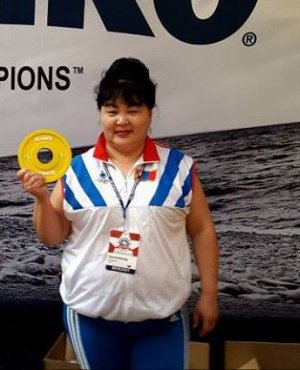 Ц.Оюунчимэг: Б.Түвдэндорж аваргын удам болохоор хүндийн өргөлтөөр хичээллэхийг зөвлөсөн байх