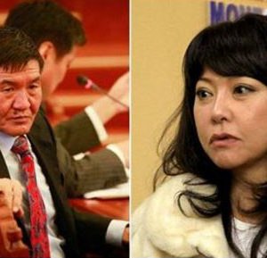 Алтан, Нямдорж нар түнжин хагарсан уу?