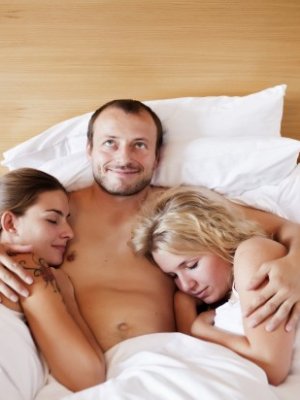 Бүсгүйчүүдийг өвөртөө оруулахын тулд эдгээр 10 үгнээс ашигладаг гэв үү