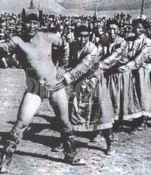 Б.Түвдэндорж аваргыг хүндэтгэж 256 бөх барилдана