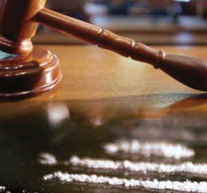 Хар тамхитай хуурай тэмцээд нэмэргүй