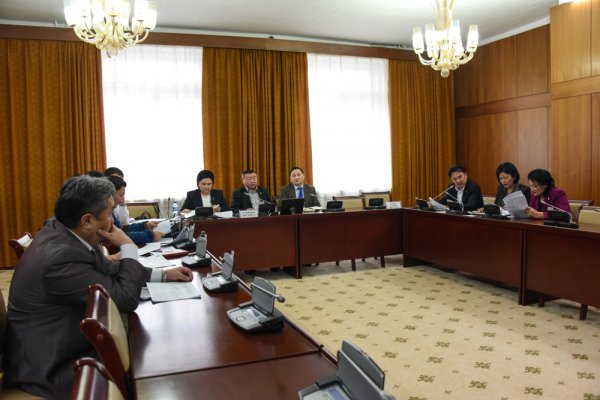 Байгаль орчин, хүнс, хөдөө аж ахуйн байнгын хороо тогтоолын төслийн анхны хэлэлцүүлгийг хийлээ