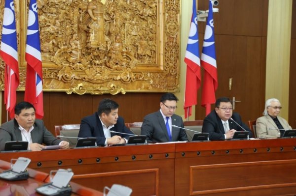 Бондын мөнгийг “залгисан” асуудал чинь булавч бултайна, даравч дардайна шүү АН-ынхаан