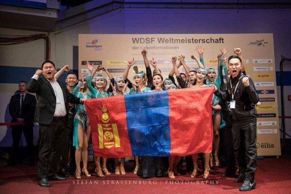 “Moon dance” хамтлаг ДАШТ-д оролцож V байр эзэлжээ