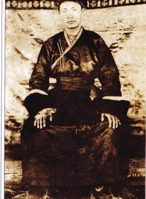 Дилов хутагт Жамсранжавын чандар буюу лагшин биеийн адистид Их шүтээнийг Завхан аймагт заллаа