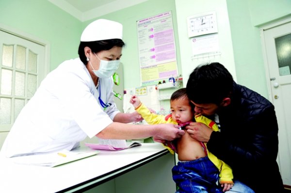 Өнөөдрөөс хүүхэд нь өвдсөн эцэг эхчүүдэд цалинтай чөлөө өгнө