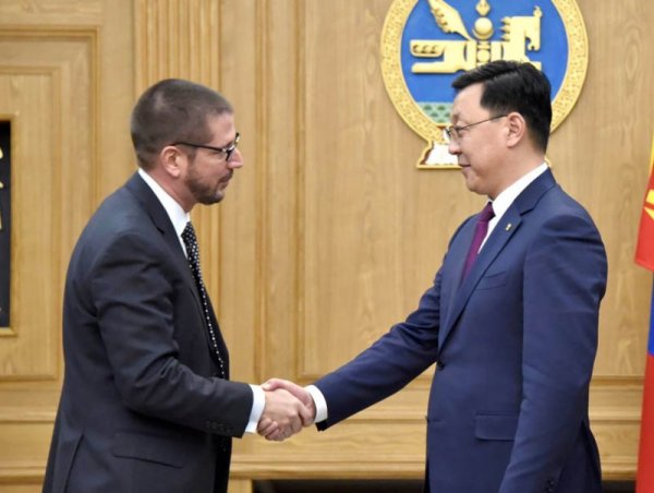 Бүгд Найрамдах Куба Улсын Элчин сайдыг хүлээн авч уулзлаа