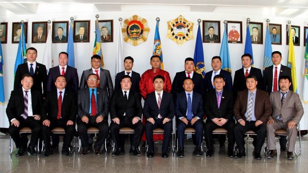 ӨМНӨГОВЬ: СУМДЫН ЗАСАГ ДАРГА НАРТАЙ ҮР ДҮНГИЙН ГЭРЭЭ БАЙГУУЛЛАА