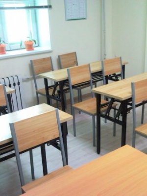 Сургуулийн хана бүдэг ногоон өнгөтэй байх нь сурагчдыг бага стрессдүүлдэг