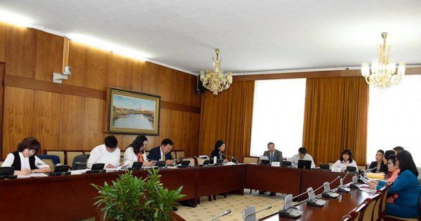 АН-ын бүлэг Багшийн хөгжлийн тухай хуулиас хойш суулаа