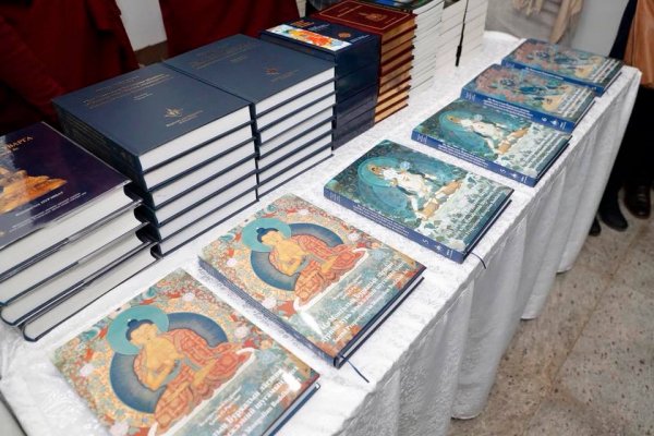 “Урлах ухааны онолын цуврал ном”-ын ёслолд зориулсан үзэсгэлэнгийн нээлтэд оролцов