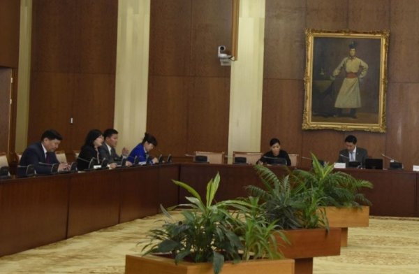 Хуулийн төслүүдийн анхны хэлэлцүүлгийг хийлээ