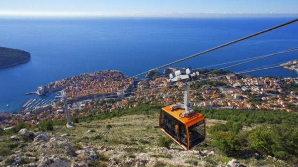 Хятадын гадаадад жуулчилсан хүний тоо Японы хүн амтай тэнцэв