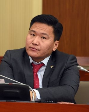 Д.Тэрбишдагва: Т.Аюурсайхан бацаан минь битгий олон юм яриад байгаарай