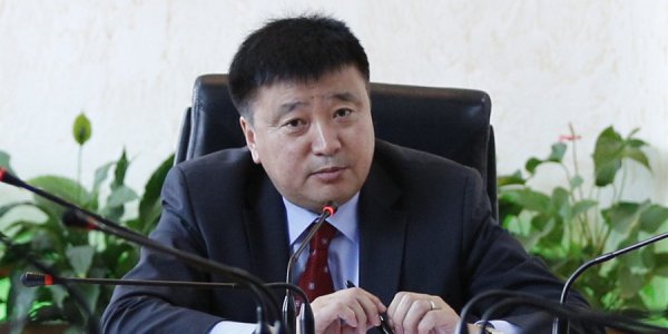 Утаанаас дүрвэх бус тэмцэх хэрэгтэй, хотын дарга аа