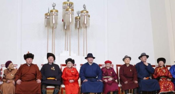 Төрийн гурван өндөрлөгийн золголт болов