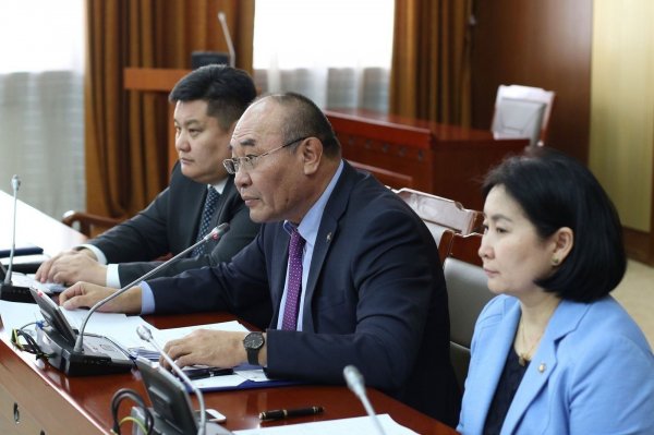 Эрдэнэс тавантолгой ХХК-ийн төрийн мэдлийн 86 хувийн хувьцааг 100 хувь иргэдэд эзэмшүүлнэ