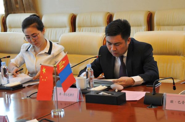 НҮҮРС ТЭЭВЭРЛЭЛТ, ТАТАЛТЫГ НЭМЭГДҮҮЛЖ ХИЛИЙН БООМТ ДАХЬ АСУУДЛУУДЫГ ШИЙДЭХЭЭР БОЛЛОО