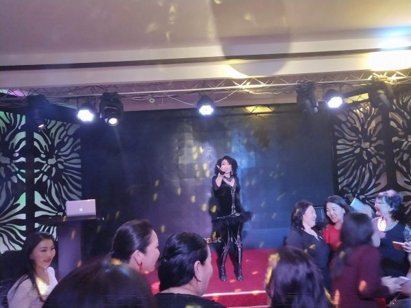 Б.Сарантуяа: Төрсөн өдрөө уран бүтээлийн баяр болгон тэмдэглэснээр шинэ эрч хүч авч, аз жаргалыг мэдэрдэг