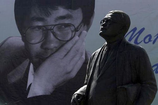 С.Зориг агсны 56 насны ойн өмнө ба хойно