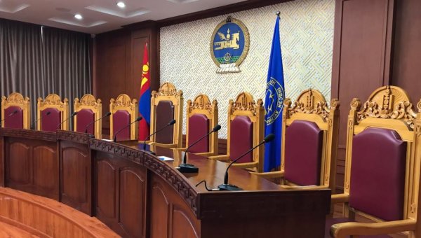 Засгийн газрын шийдвэрийн талаарх маргааныг Захиргааны шүүх хянан шийдвэрлэх үү?
