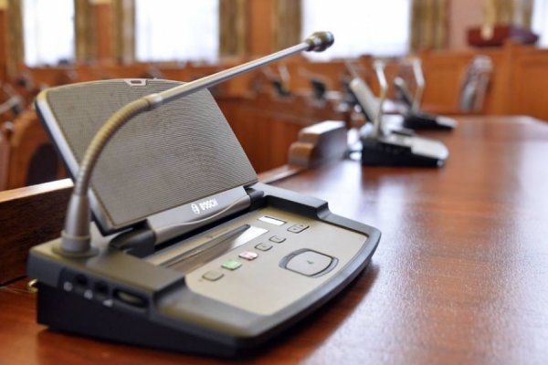 ХАРИУЦЛАГААС ЗУГТАЖ ИРСЭН ПАРЛАМЕНТ ХАЯАГАА МАНАЖ ЭХЛЭВ ҮҮ