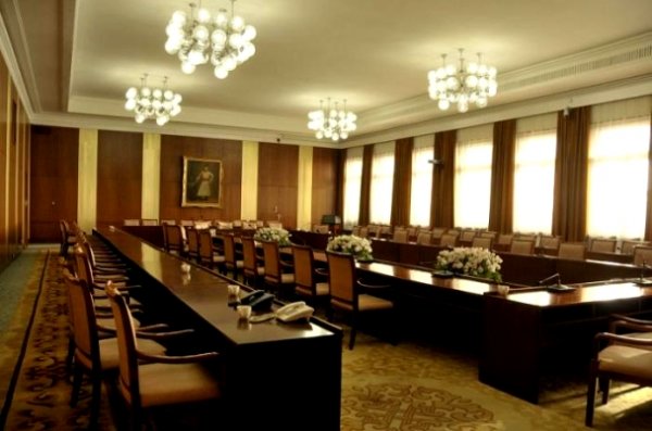 Зургаан байнгын хорооны хуралдаантай