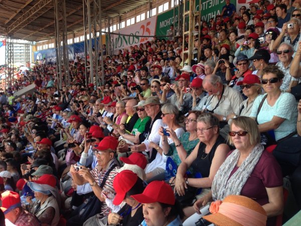 НААДМЫН НЭЭЛТ ҮЗЭХЭЭР 11 МЯНГАН ЖУУЛЧИН ЗАХИАЛГА ӨГЧЭЭ, ГЭВЧ...