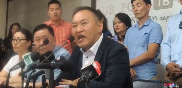 Төв цэнгэлдэхийн суудлын хүрэлцээнээс болж аялал жуулчлалын салбарын нэр хүнд унаж байна