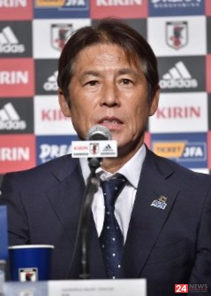 ЯПОНЫ ШИГШЭЭ БАГИЙН ДАСГАЛЖУУЛАГЧ АЖЛАА ХҮЛЭЭЛГЭН ӨГЧЭЭ