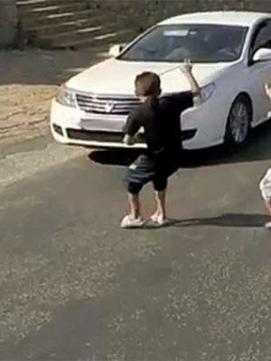 Эцэг эхийн хараа хяналтад байх ёстой 7-14 насны хүүхдүүд зам тээврийн осолд өртсөөр байна