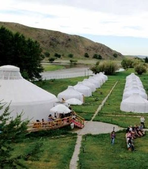 Аялал жуулчлалын салбараас 400 гаруй сая доллар олжээ