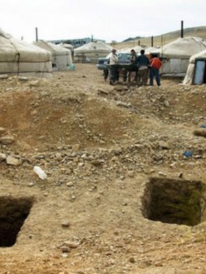 Хувиараа алт олборлож байсан хоёр иргэн амь насаа алджээ