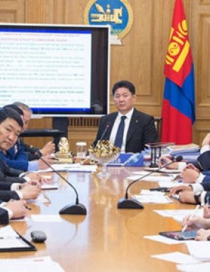 Ерөнхий сайдын хэлснээр бол өнөөдөр бүгд ажилдаа орно