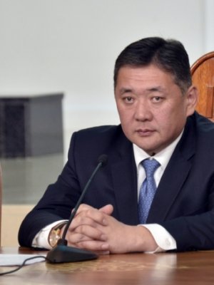 Ц.Цолмон: УИХ-ын дарга М.Энхболд ээлжит бус чуулганыг зарлахад татгалзах зүйл байхгүй гэдгээ хэлсэн