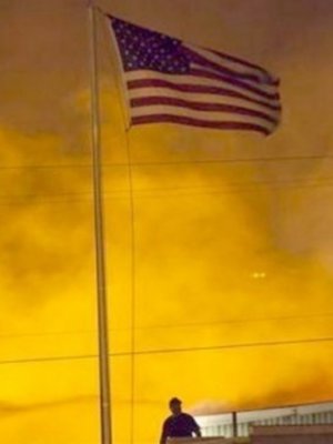 Калифорнид дэгдээд буй гал түймрийн утаа сансраас ч харагдаж байна